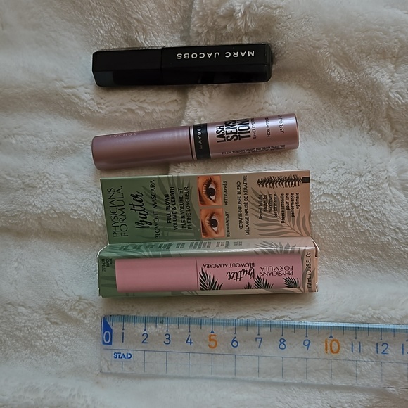 NEW Mini Mascaras (Maybelline Marc Jacobs, Physicians Formula) - Picture 2 of 2